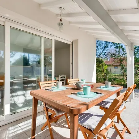 Maisonnette A Deux Pas De La Holiday home