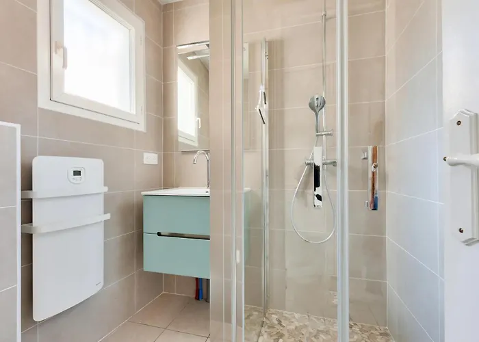 Maisonnette A Deux Pas De La